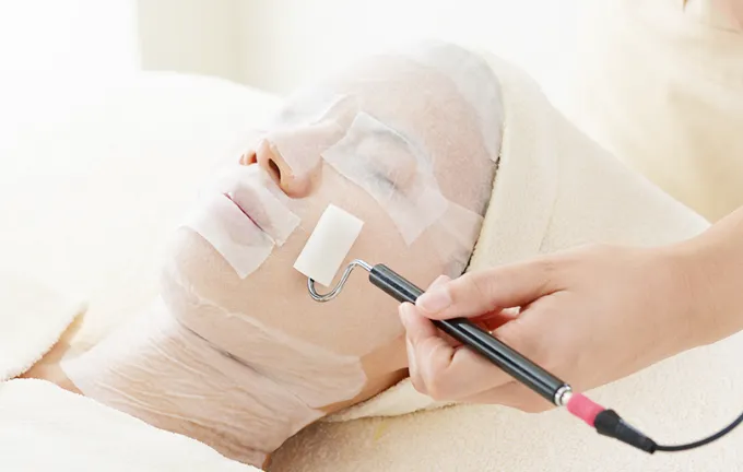 ソフトピーリング付きイオン導入（ビタミンCE・ビタミンC）